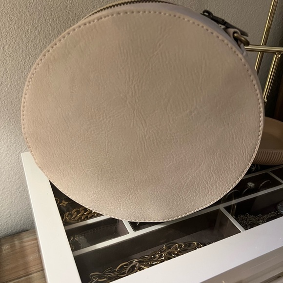 New boutique round handbag - Picture 3 of 4
